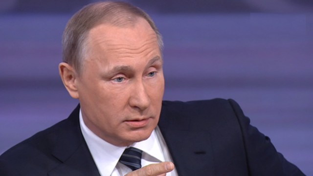 Путин поручил навести порядок в платежах за ЖКУ