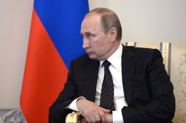 Путин потребовал навести порядок в системе оплаты ЖКХ